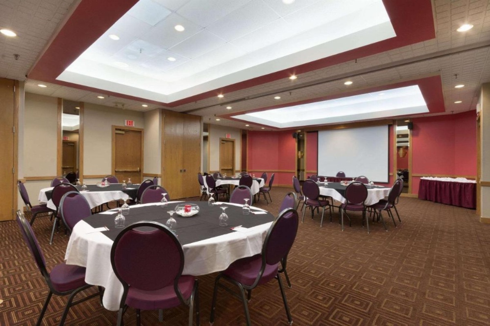 Ramada by Wyndham Raleigh Image 31