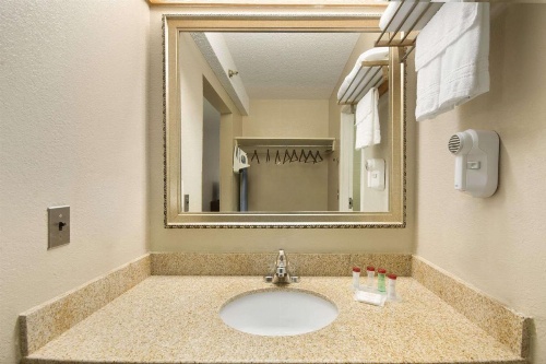 Ramada by Wyndham Raleigh image 37