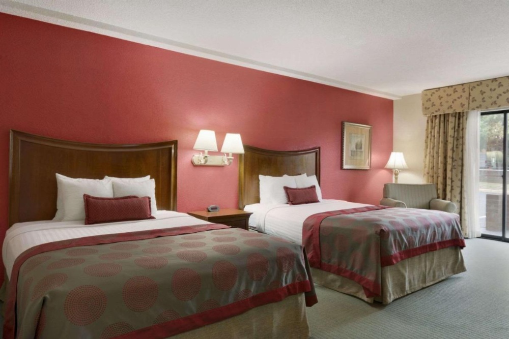 Ramada by Wyndham Raleigh Image 38