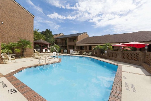 Ramada by Wyndham Raleigh image 41