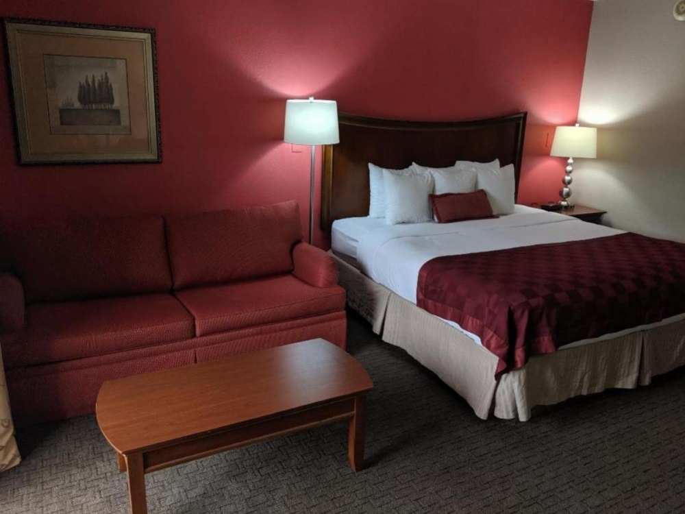Ramada by Wyndham Raleigh Image 7